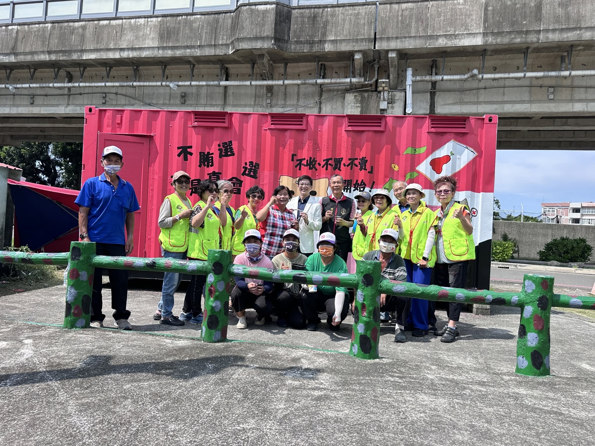 屏東地檢署攜手仁和關懷協進會共創彩繪